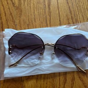 Fashionable sunglasses